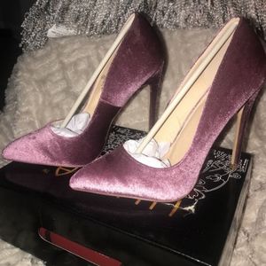 Velvet Mauve Heel